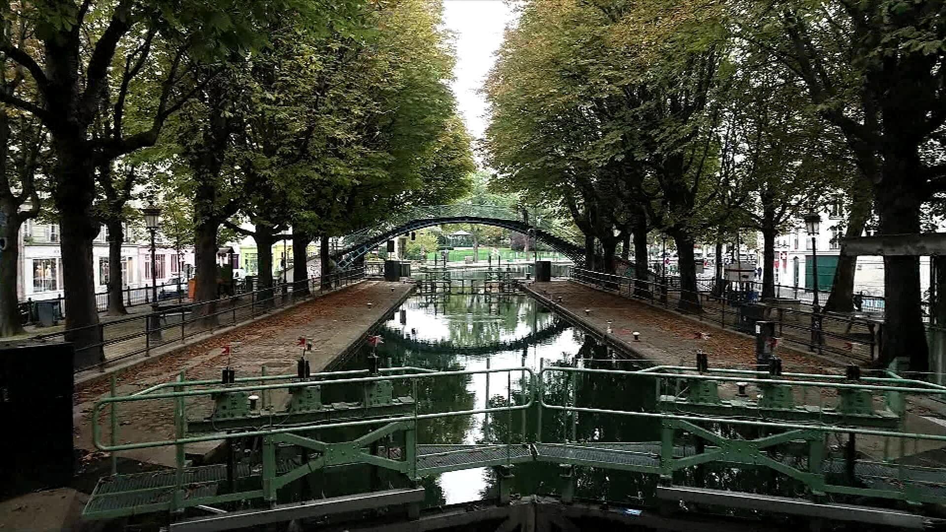 Les Canaux De Paris Un Patrimoine Révélé À la découverte du canal Saint-Martin, l'un des poumons verts de Paris